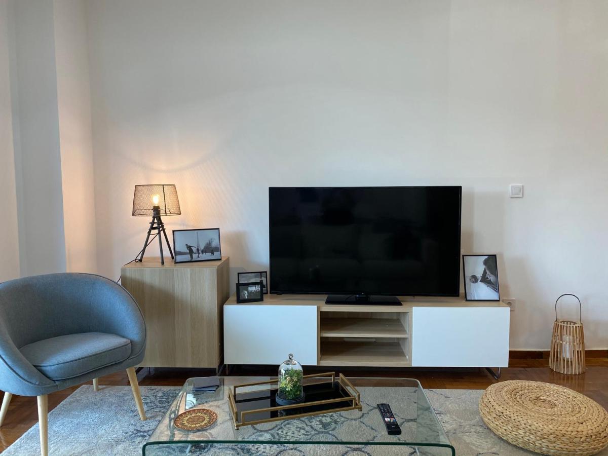 Galaxy Home Spacious & Renovated Apartment Athén Kültér fotó